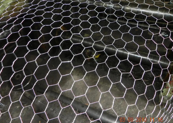 Galvanisiert spinnen Sie 0.7mm Metallhexagon-Masche 1&quot; X 1&quot; Bwg22